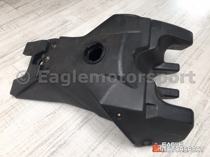 Benzine tank (kunststof) EGL MADMAX > 2012 Benzine tank (kunststof) EGL MADMAX > 2012